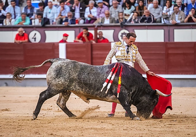 Ferrera, con la figura relajada