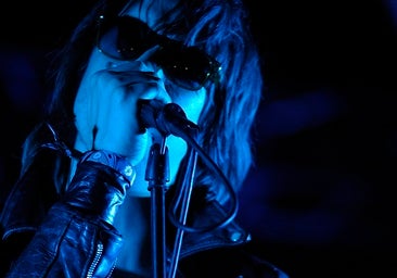 The Strokes y sus 'hits' devuelven la juventud perdida a sus enloquecidos fans