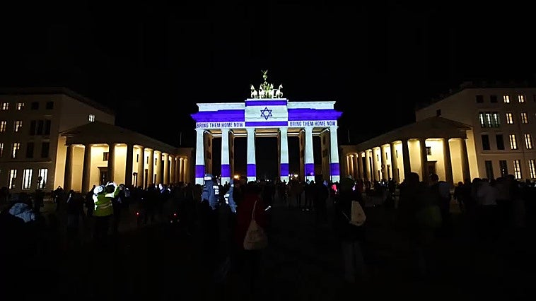 puerta de brandeburgo de noche