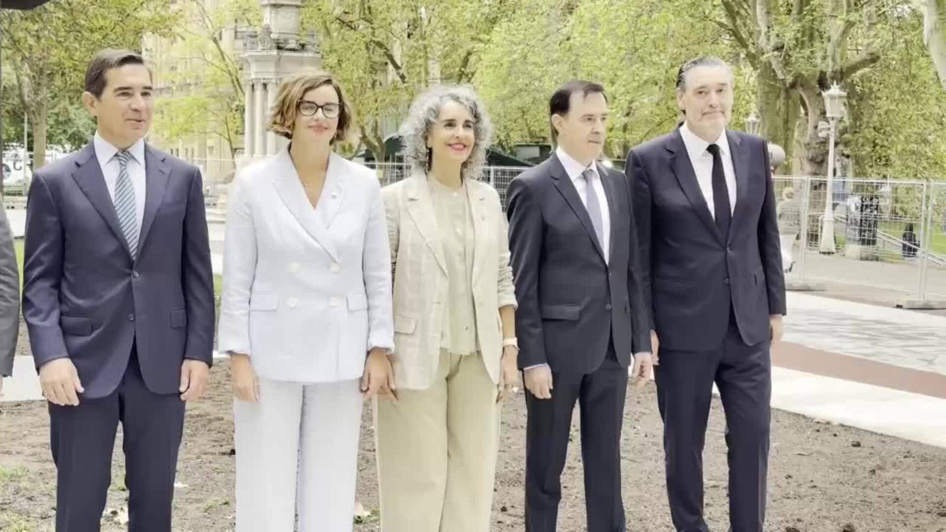 La escultura de Eduardo Chillida &#039;Elogio del hierro III&#039; vuelve al Museo Bellas Artes de Bilbao