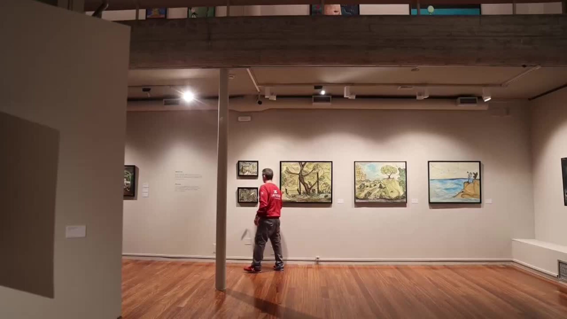 Una muestra repasa la trayectoria de Xavier Vilató, sobrino nieto de Picasso, en A Coruña