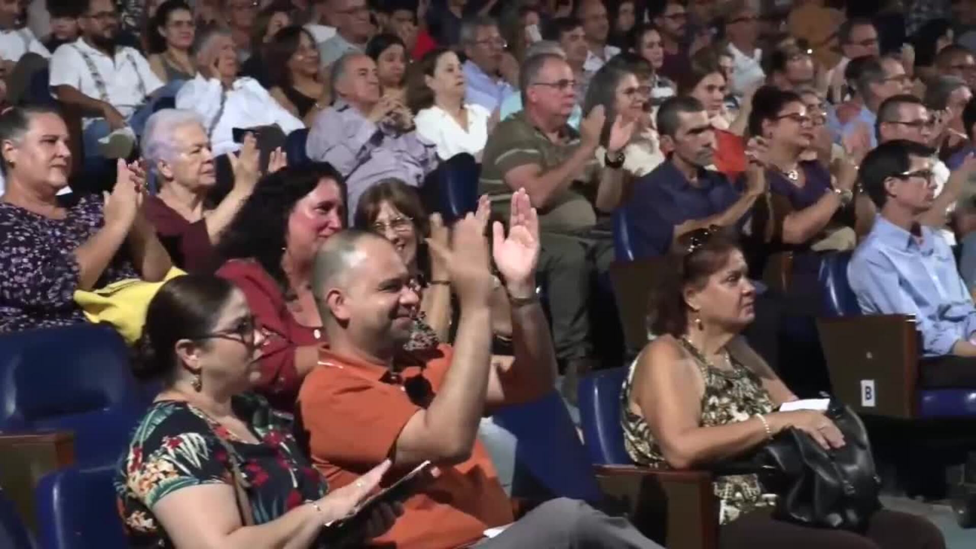 Jimenez Ranchero Model Cuba le canta a histórico cantante ranchero José Alfredo Jiménez con la ...