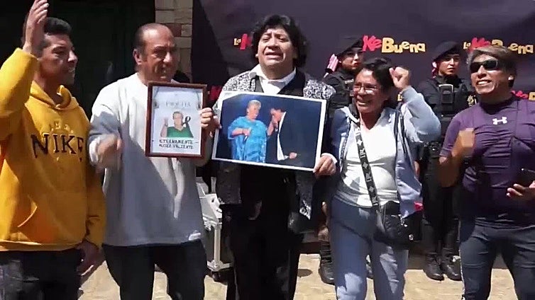 Miles de seguidores en México despiden a Paquita la del Barrio, su reina del despecho y el desamor