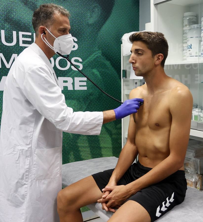 Reconocimiento médico a los jugadores del Betis