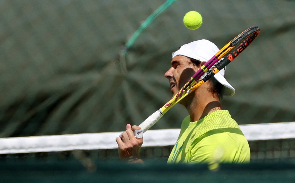 Nadal, durante su entrenamiento de la mañana en Wimbledon