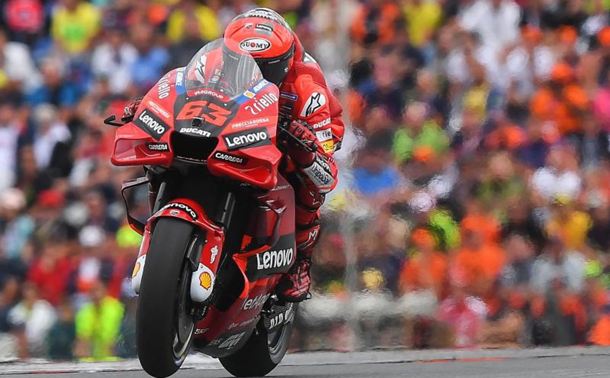 Bagnaia lidera la carrera