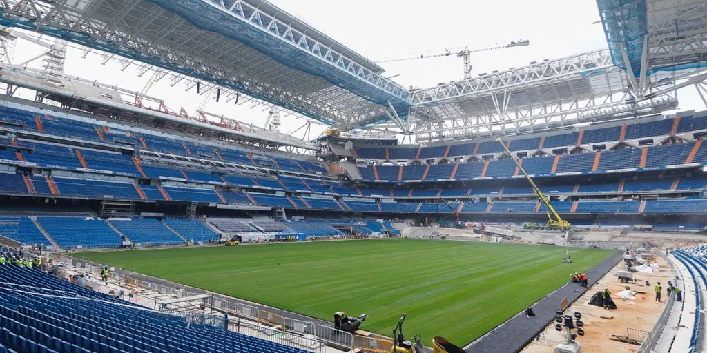 This is the Santiago Bernabéu a week after its premiere in the League ...