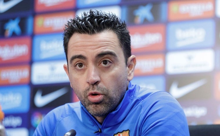 Xavi confía en tener a Koundé ante el Valladolid y reclama un lateral derecho