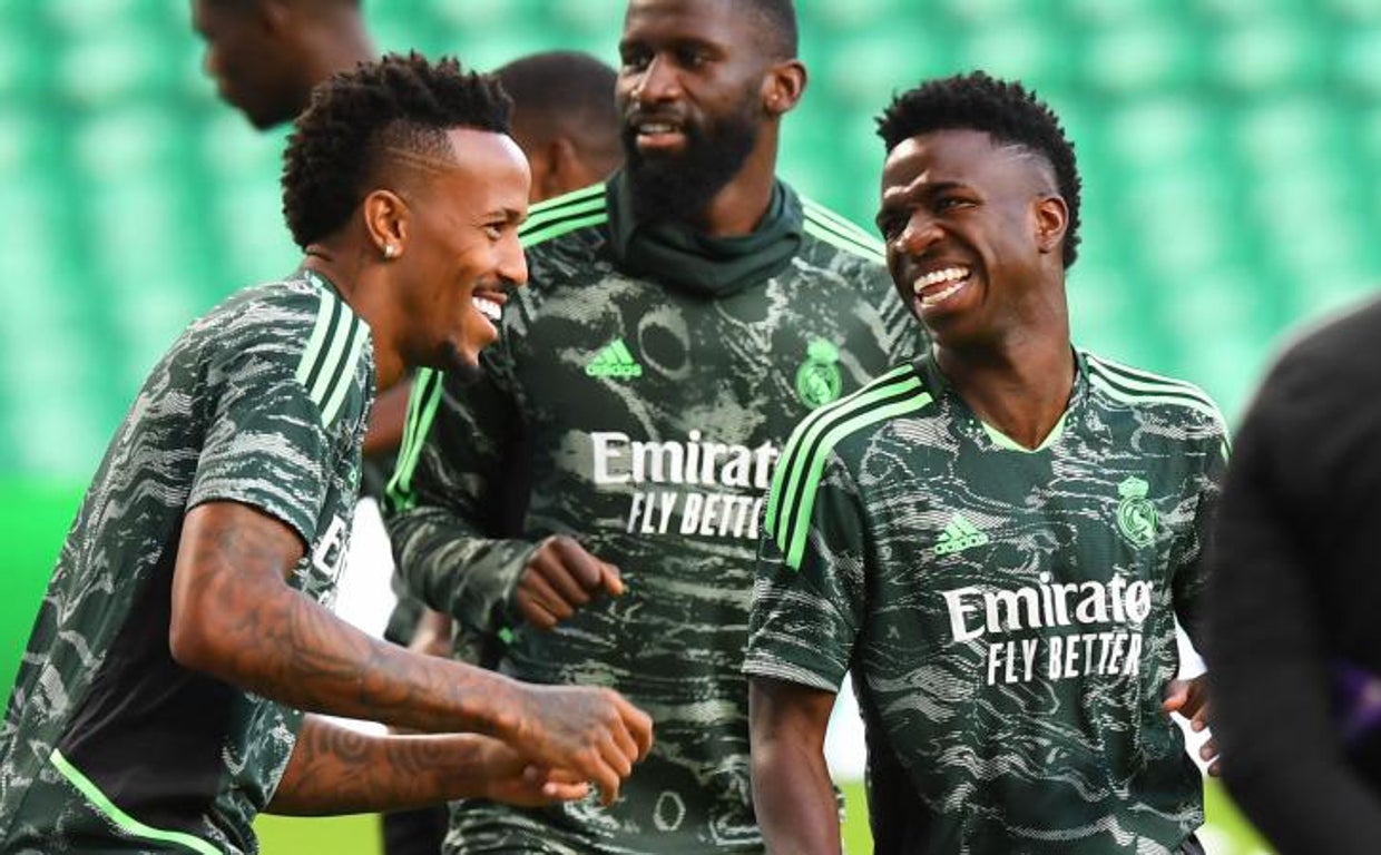 Militao, Rudiger y Vinicius, en el entrenamiento del Madrid en Celtic Park