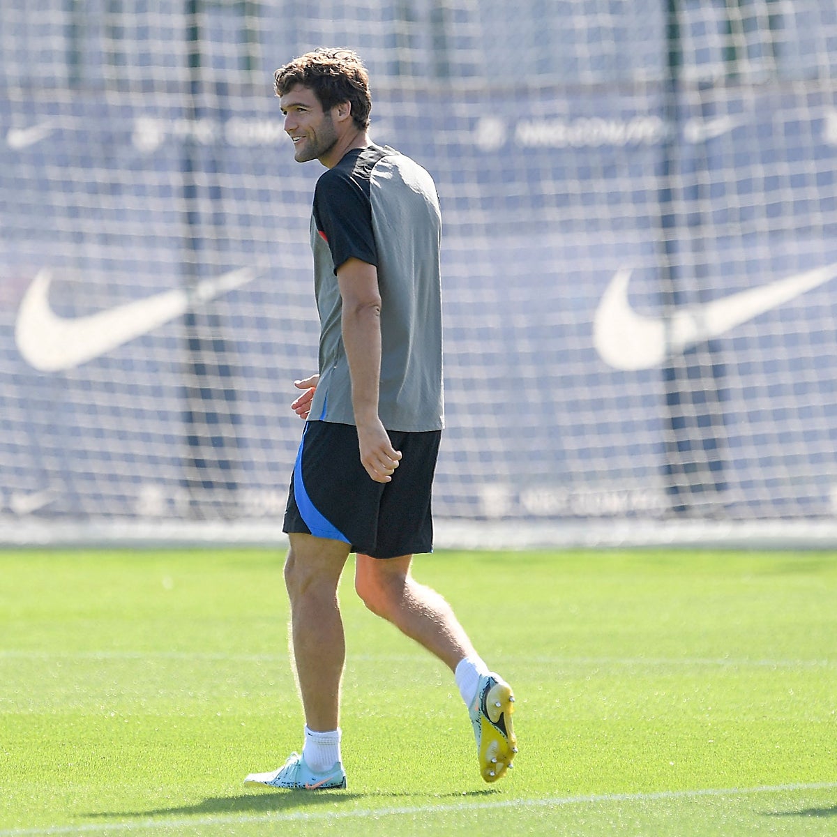 La paradoja del tres azulgrana: de Cucurella a Marcos Alonso