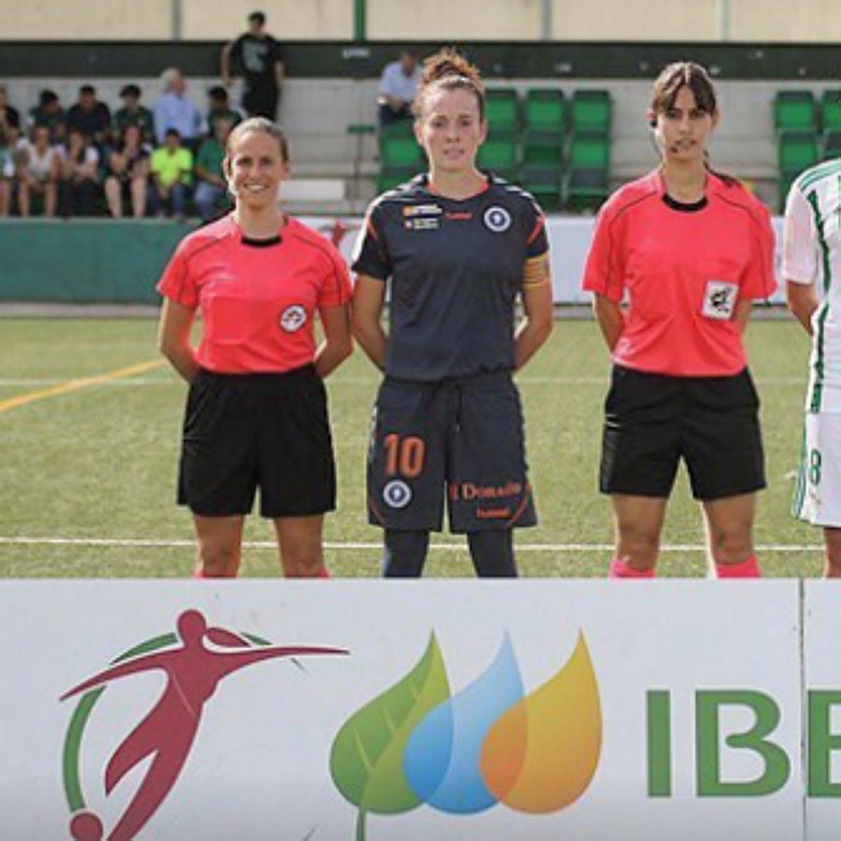 Huelga de árbitras en la jornada inaugural de Primera división