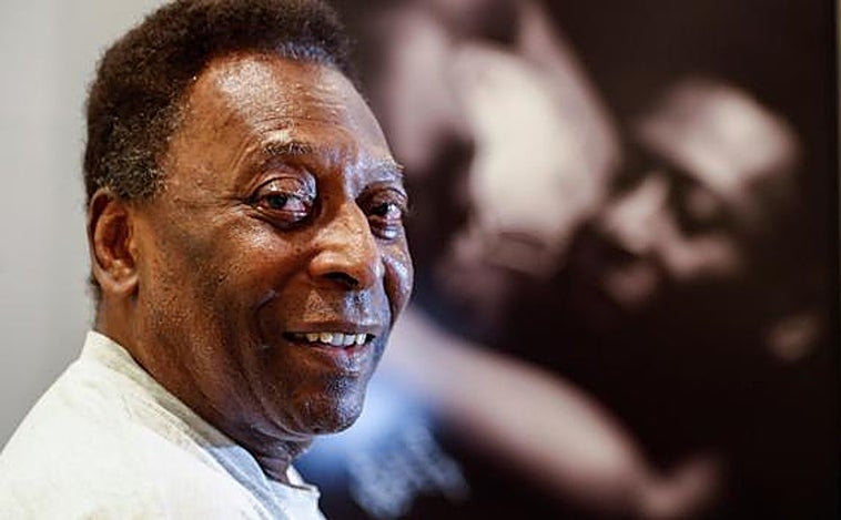 Pelé defiende a Vinicius: «Continuaremos luchando contra el racismo»