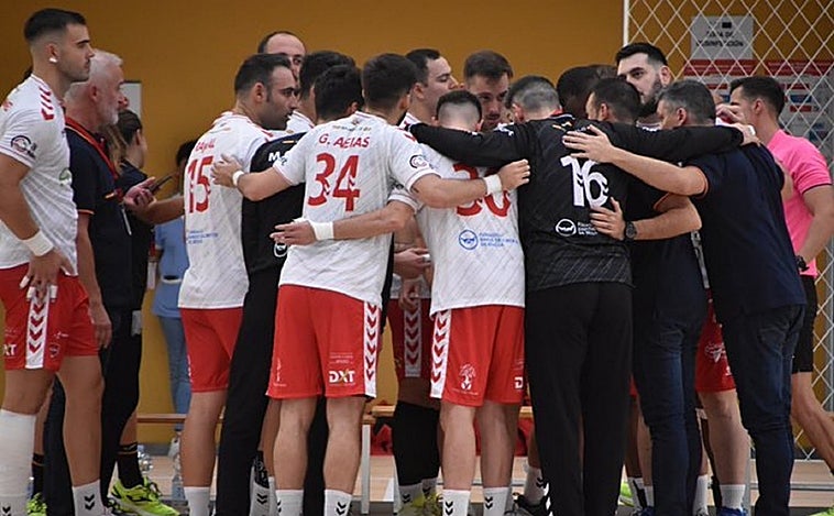 El BM Proin Triana comienza la temporada con victoria y liderato (30-16)