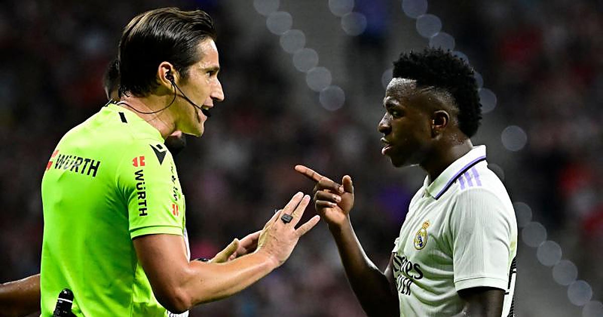 Munuera Montero se equivocó con las tarjetas