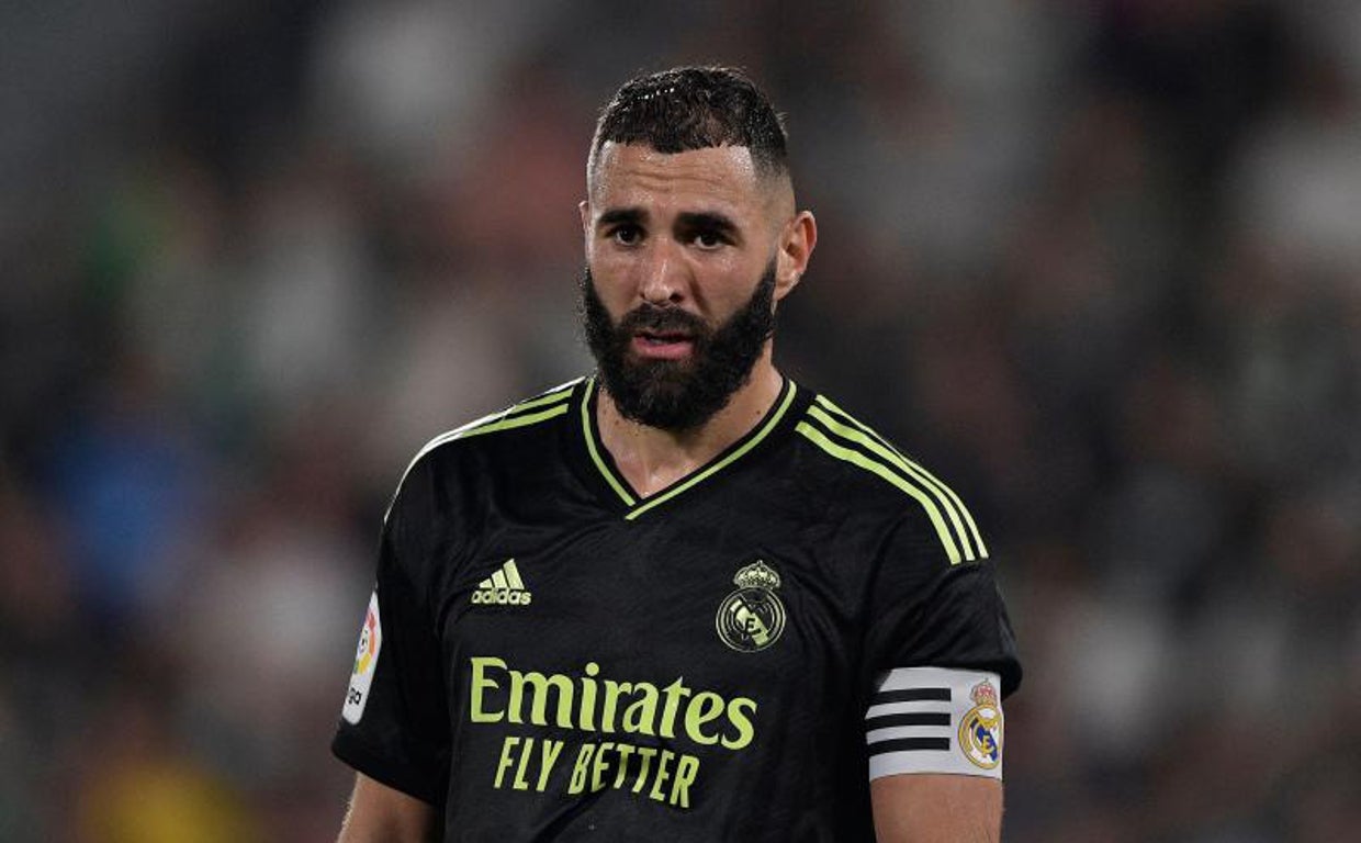 Karim Benzema durante el partido ante el Elche