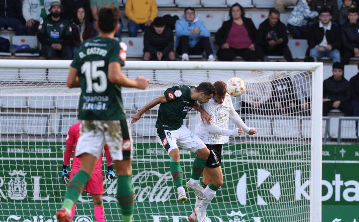 Partido de Primera Federación entre Racing de Ferrol y Córdoba