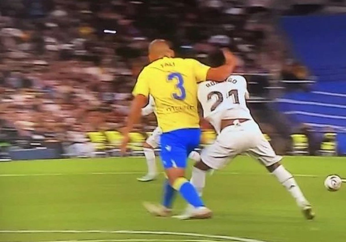 Así fue la fea agresión de Fali que hizo explotar a Rodrygo: «Es una vergüenza»