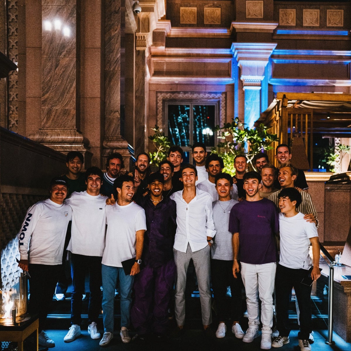 Vettel se despide de la Fórmula 1 con una cena de más de 150.000 euros