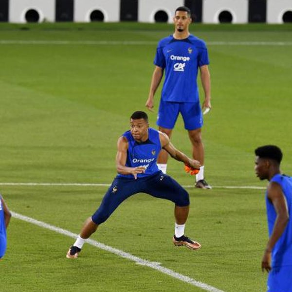 Un adiós sin despedida; una Francia agujereada