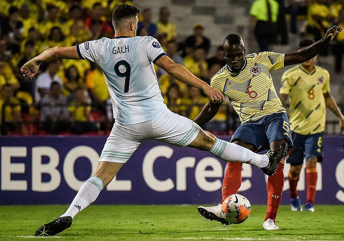 El fallecido Andrés Balanta durante un partido con la selección colombiana en 2020