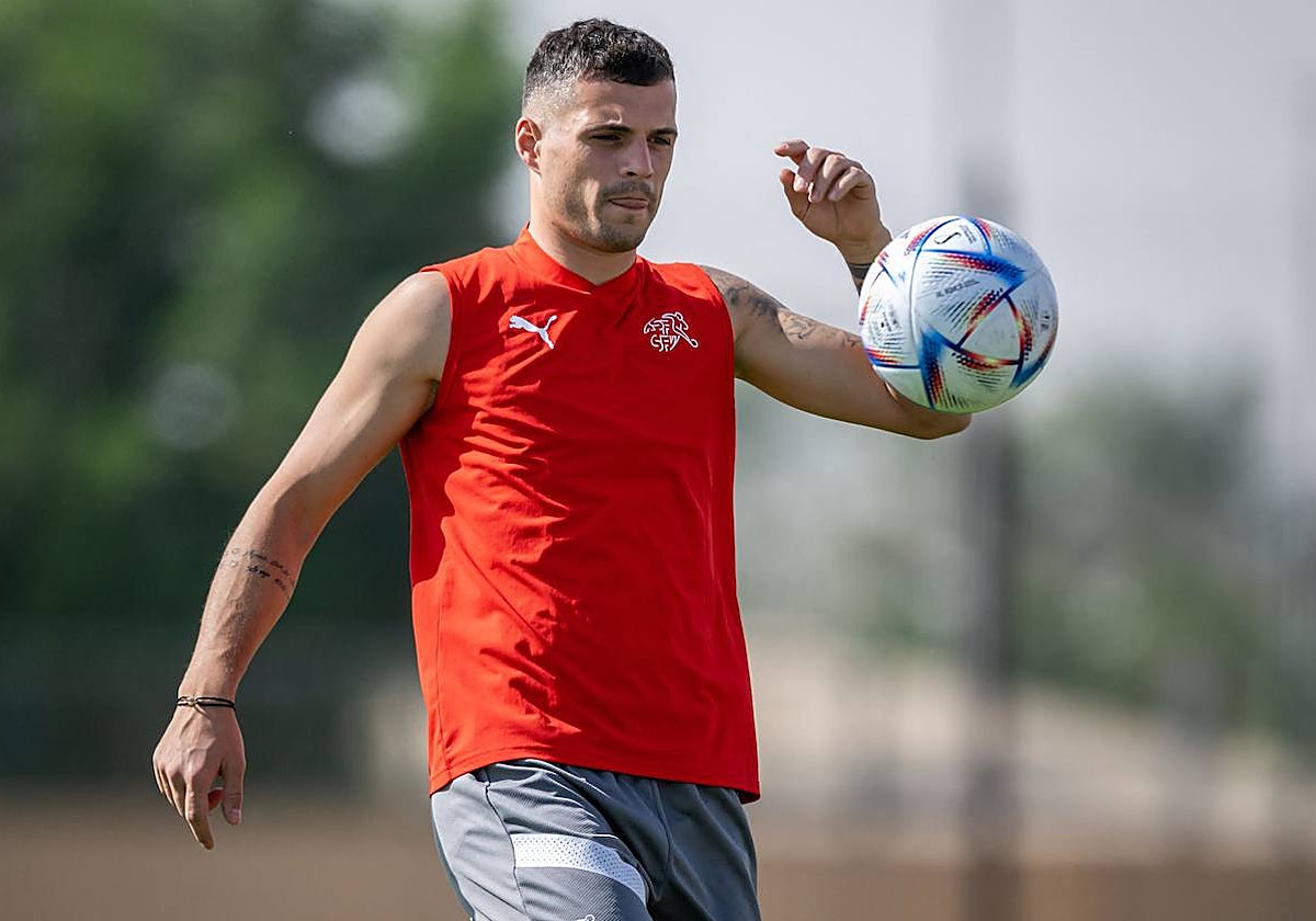 Xhaka, en un entrenamiento de Suiza