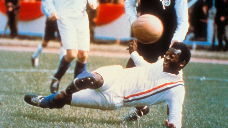 También protagonizó papeles en el cine, como en Evasión o victoria