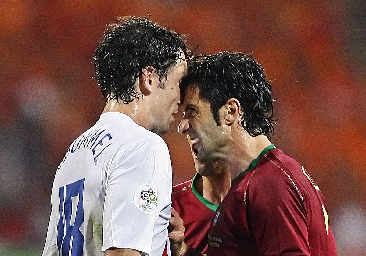 Figo, encarado con Van Bommel