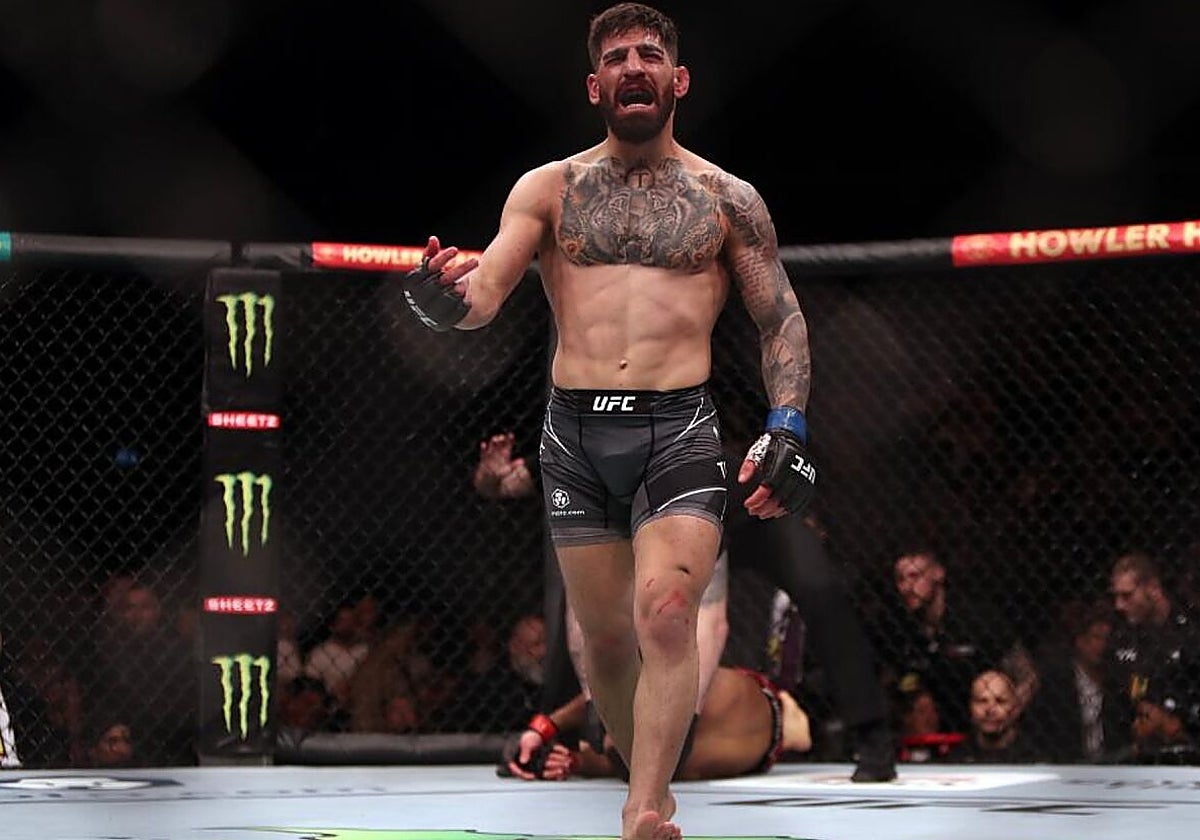 Ilia Topuria celebra su victoria ante Jai Herbert en Londres