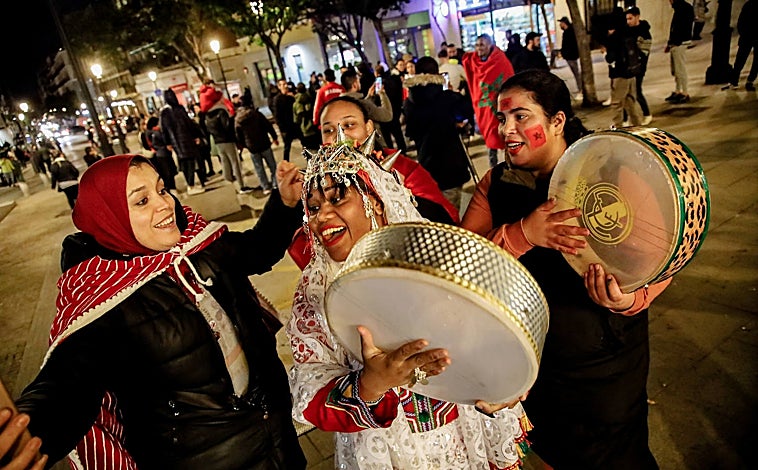 Imagen principal - La fiesta marroquí en Madrid, Barcelona o Pamplona