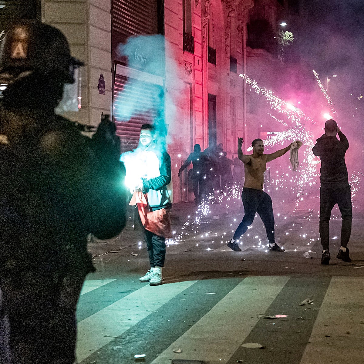 Más de 70 detenidos en París en las celebraciones de las victorias de Marruecos y Francia