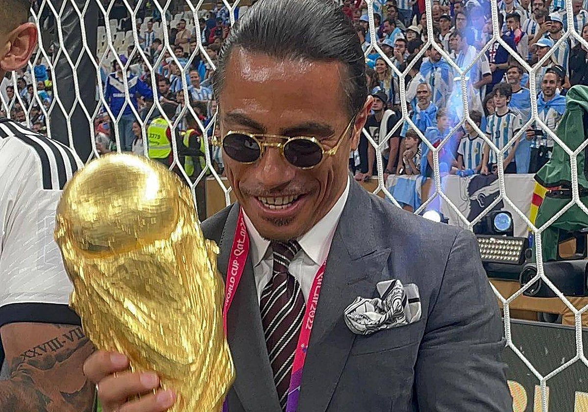 Bae, con la copa del Mundial