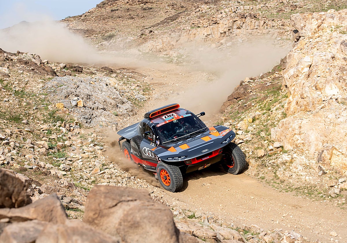 Carlos Sainz, durante la primera etapa del Dakar