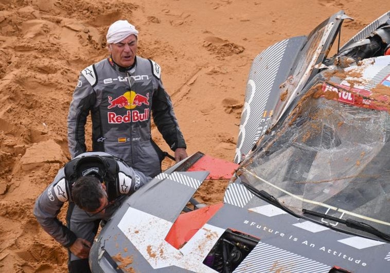 Las secuelas de un Dakar nefasto: Carlos Sainz vuelve con dos vértebras rotas