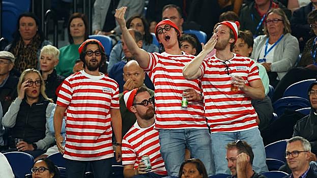 Una imagen de los aficionados que estaban increpando a Djokovic