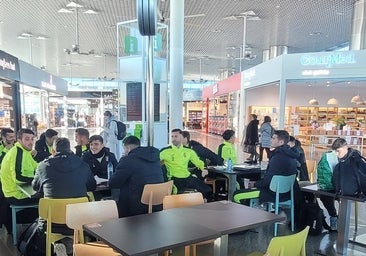 Un viaje de casi tres días: Ceuta, el equipo que juega por tierra, mar y aire