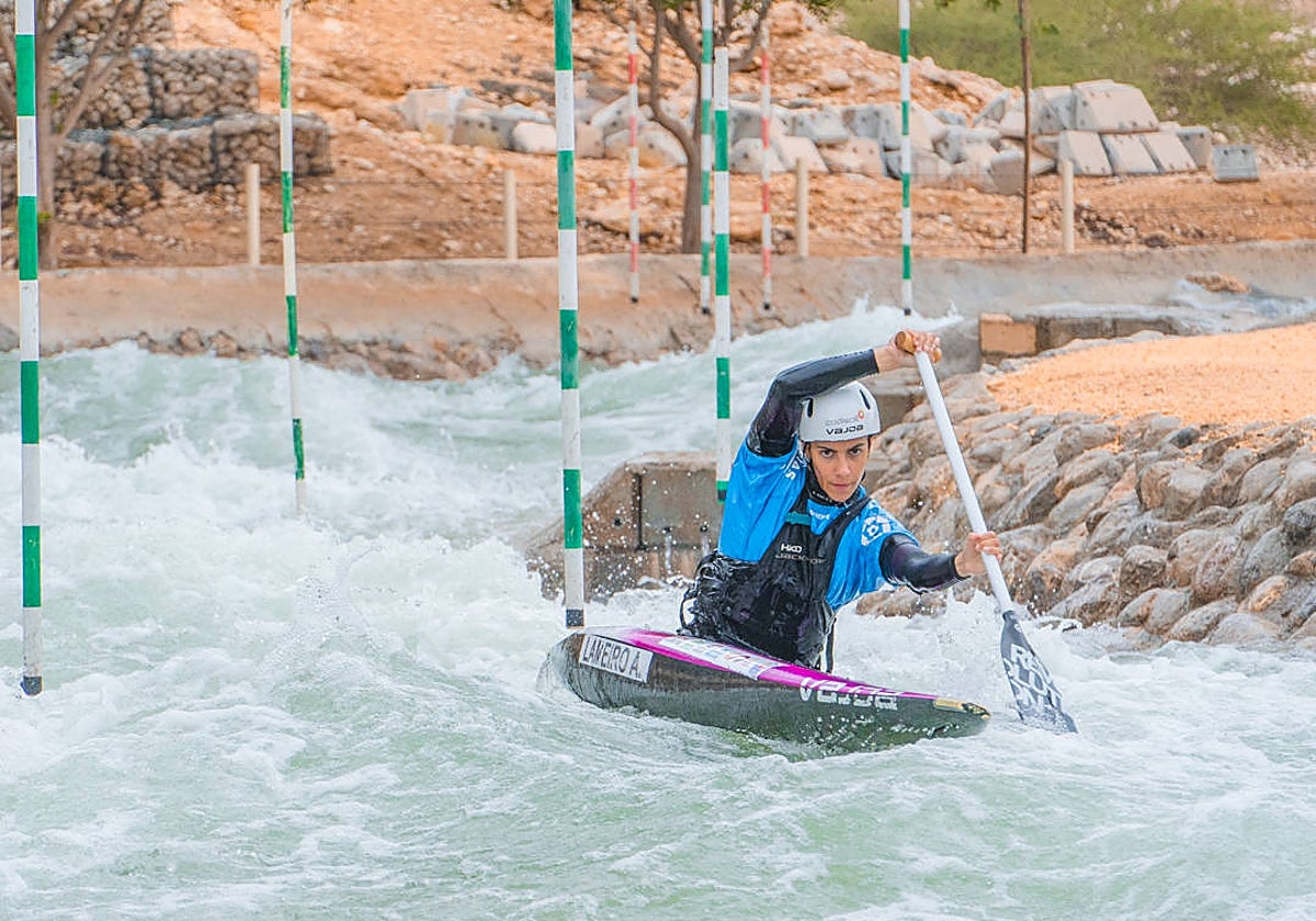 La española Ainoa Lameiro, durante la concentración en Abu Dabi
