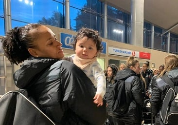 Lía y Ale marcan un golazo por la conciliación: el Balonmano Elche, ejemplo de compaginar maternidad y deporte