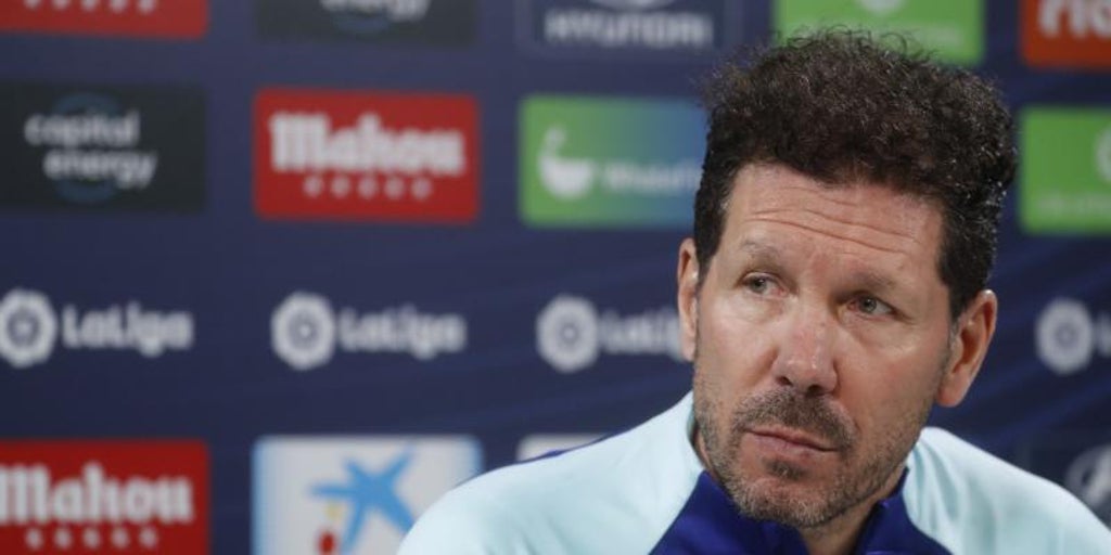 Simeone recuerda que todavía le queda un año de contrato