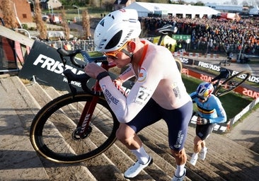 Otro arcoíris para Van der Poel