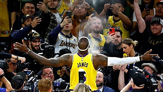 LeBron James: «Me elijo a mí mismo sobre cualquiera que haya jugado a este deporte»