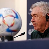 Ancelotti renueva a Benzema: «Lo hará bien también la próxima temporada»