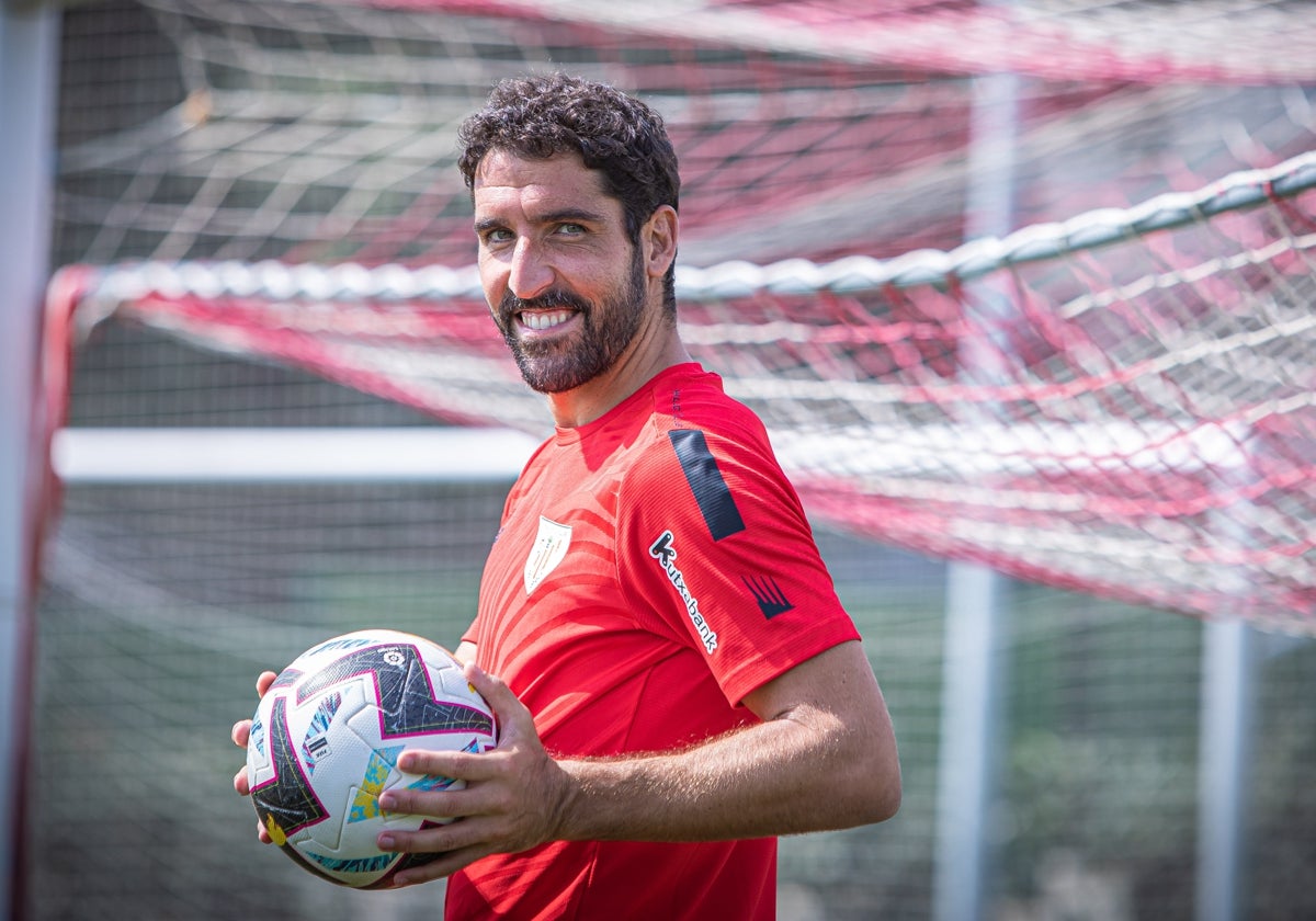 Raúl García se enfrenta este domingo al Atlético, su anterior equipo