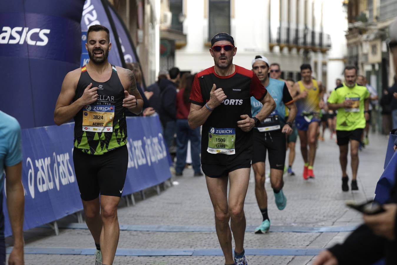 Participantes en el Zurich Maratón de Sevilla 2023
