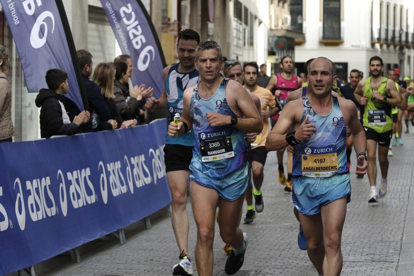Participantes en el Zurich Maratón de Sevilla 2023