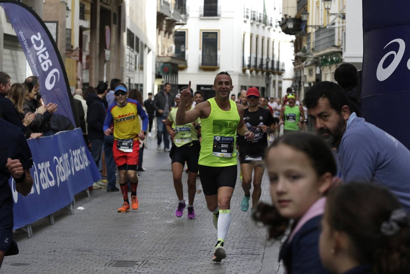 Participantes en el Zurich Maratón de Sevilla 2023
