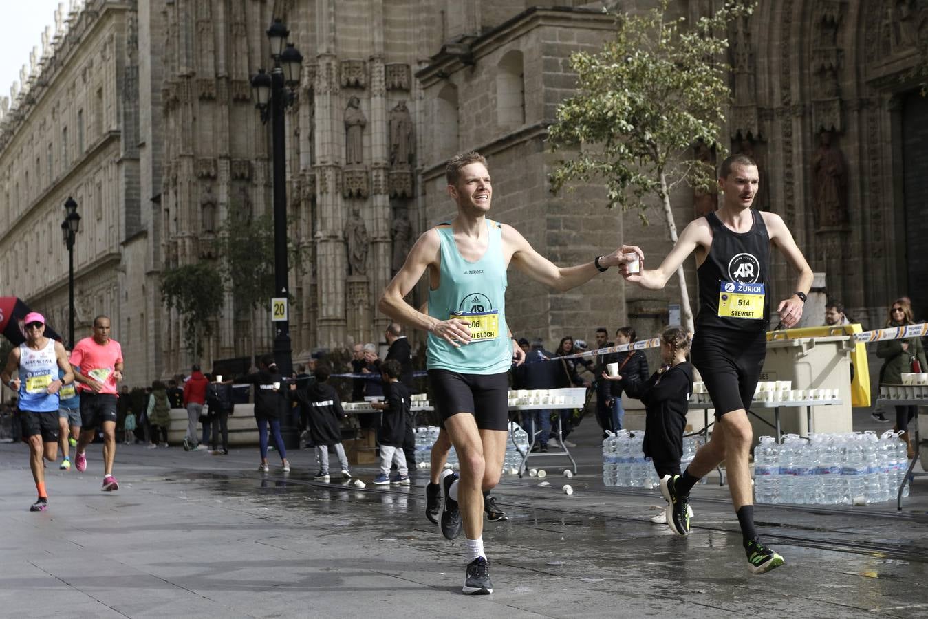 Participantes en el Zurich Maratón de Sevilla 2023