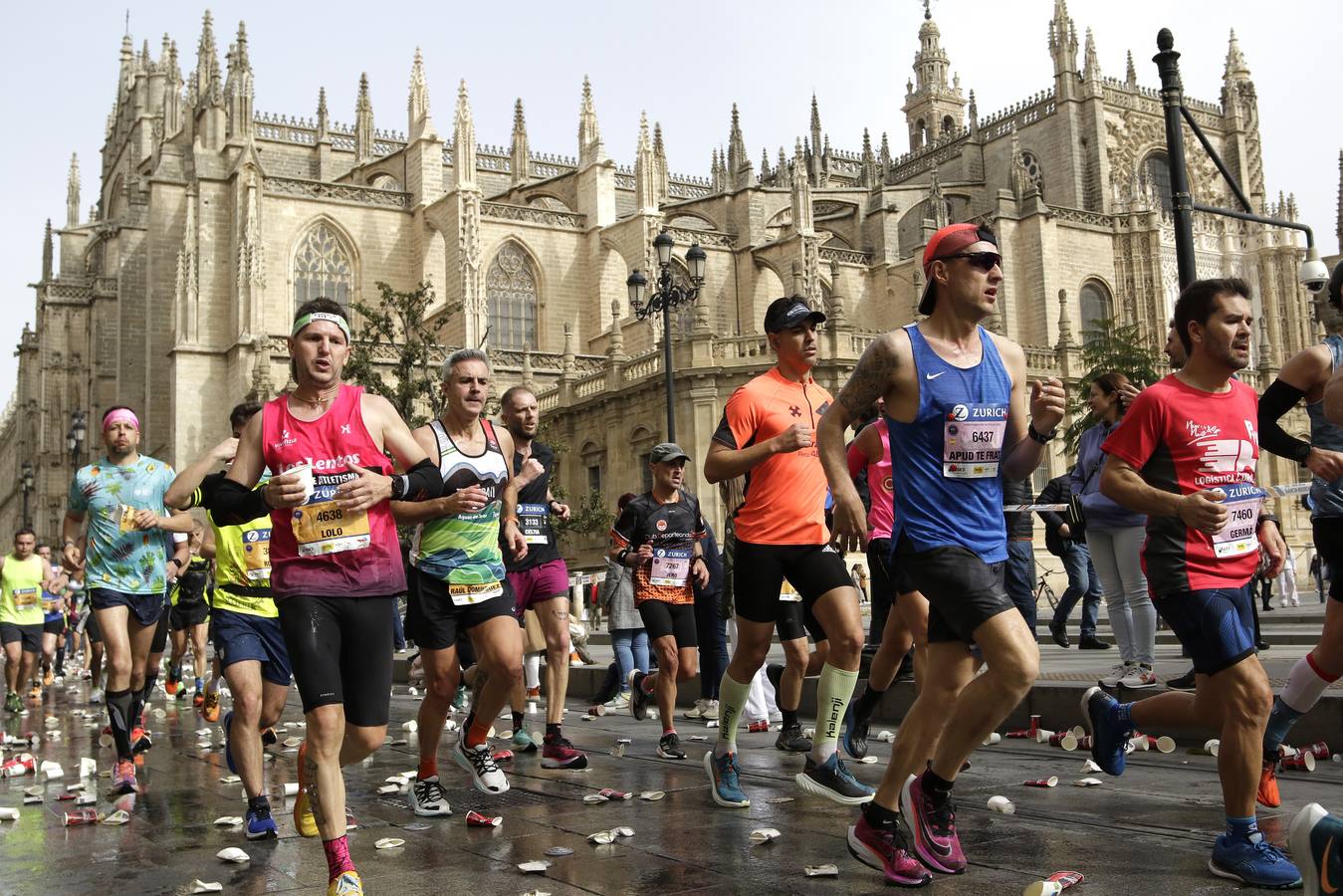 Participantes en el Zurich Maratón de Sevilla 2023