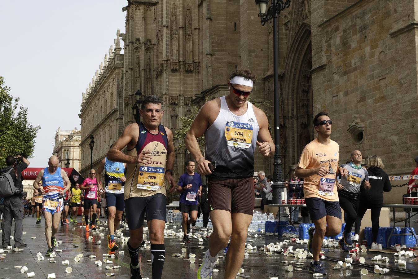 Participantes en el Zurich Maratón de Sevilla 2023
