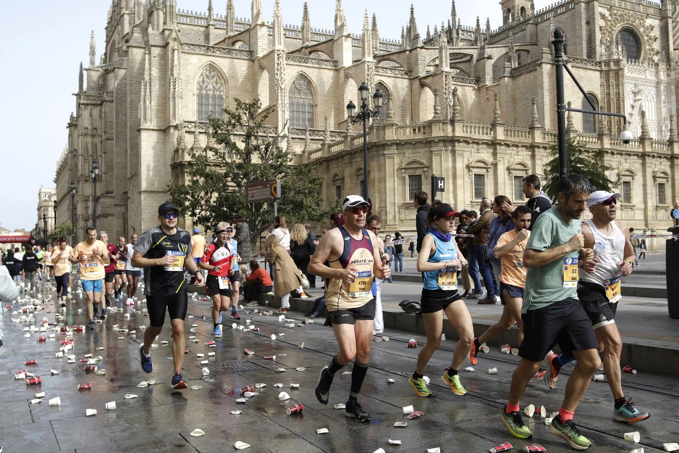 Participantes en el Zurich Maratón de Sevilla 2023
