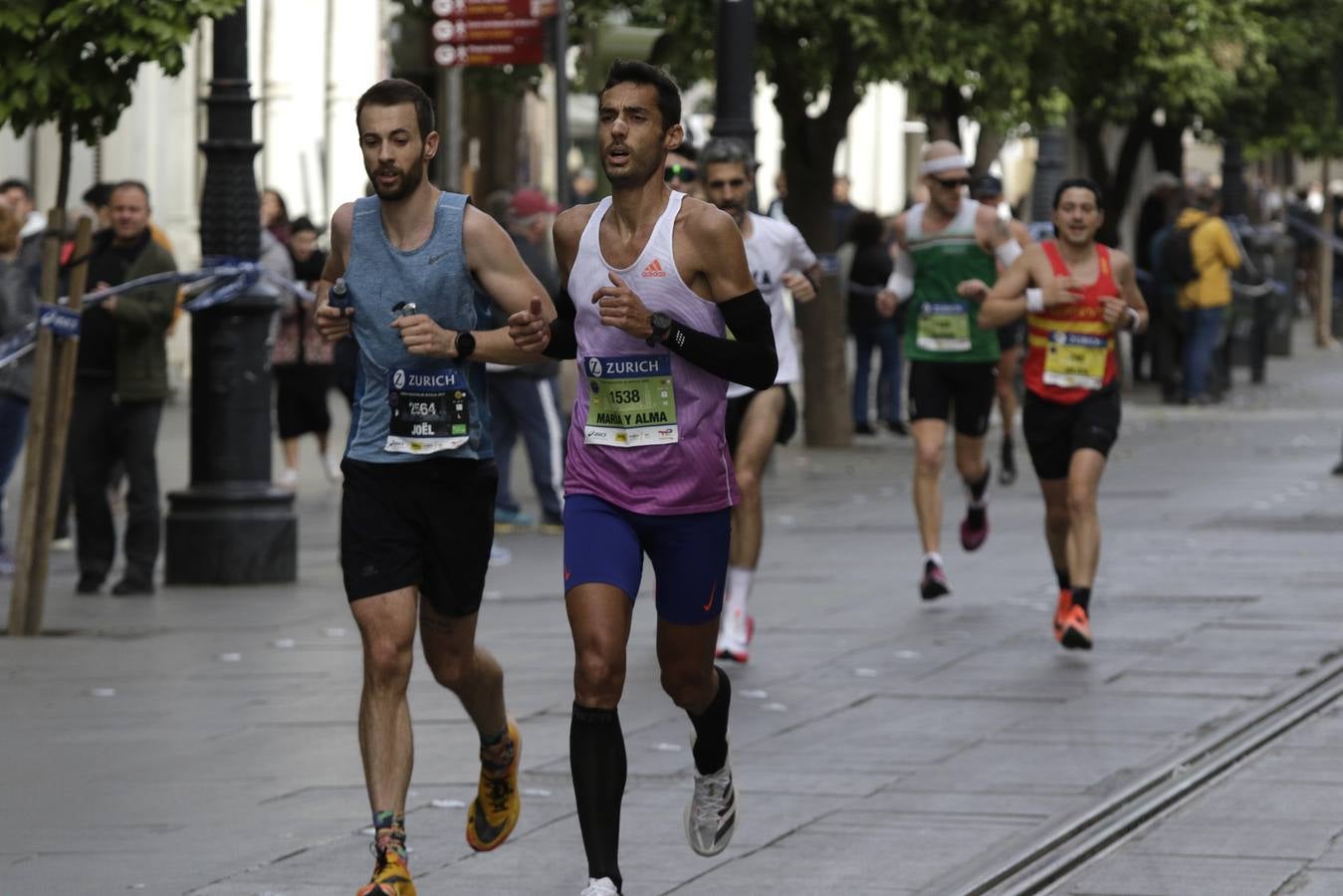 Participantes en el Zurich Maratón de Sevilla 2023